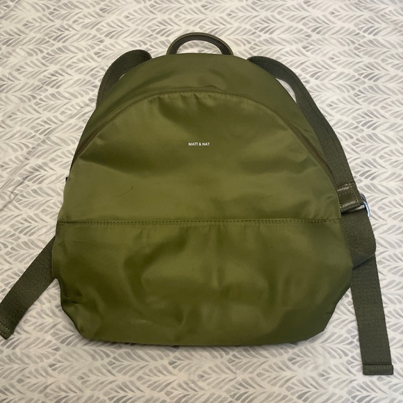 Green Matt&Nat Backpack (discontinued) - Picture 1 of 4